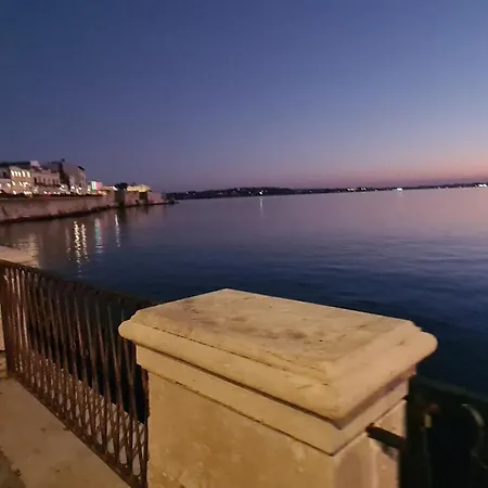 Alle Porte Del Castello Maniace Apartment *