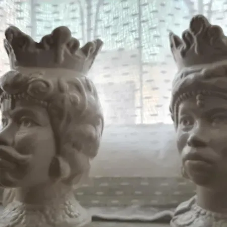 Alle Porte Del Castello Maniace