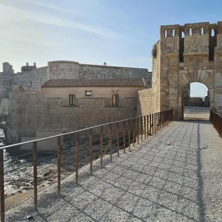 Alle Porte Del Castello Maniace Apartment *